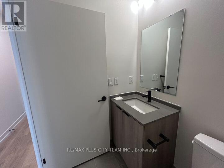 916 - 181 Sterling Road, Toronto, Ontario  M6R 0B2 - Photo 18 - C13537912