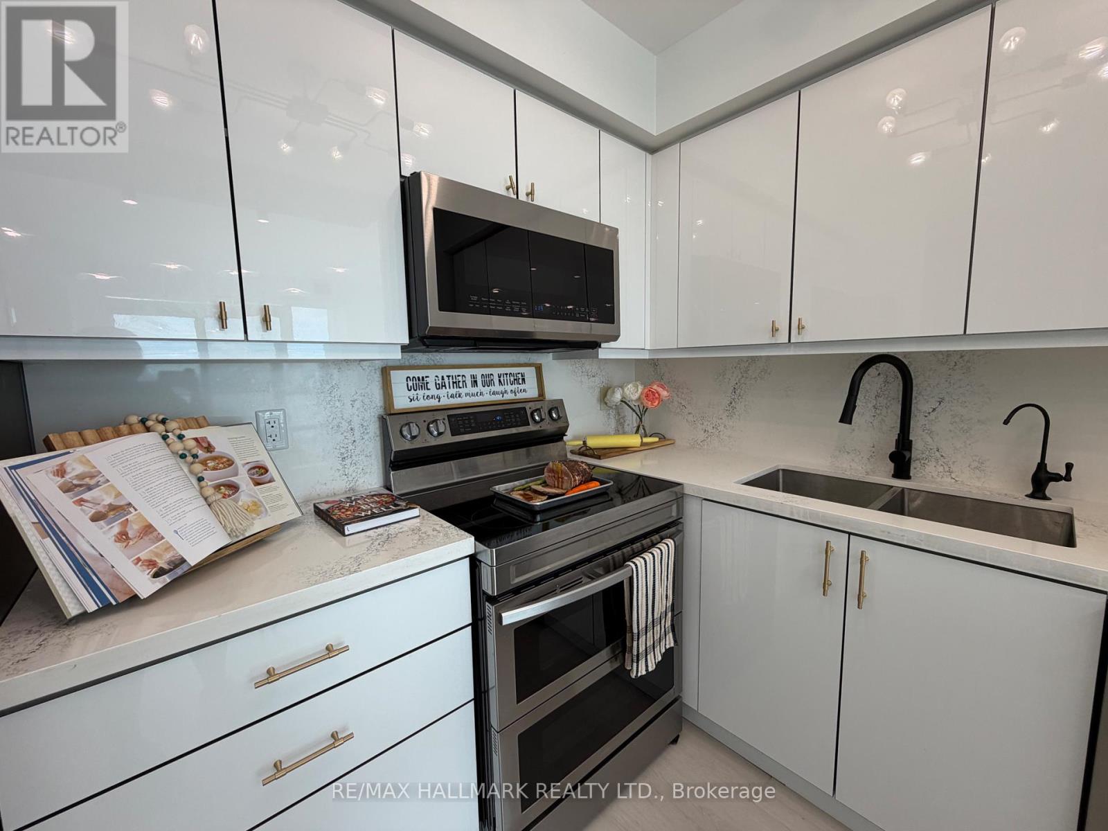 1904 - 5740 Yonge Street, Toronto, Ontario  M2M 0B1 - Photo 2 - C13538018