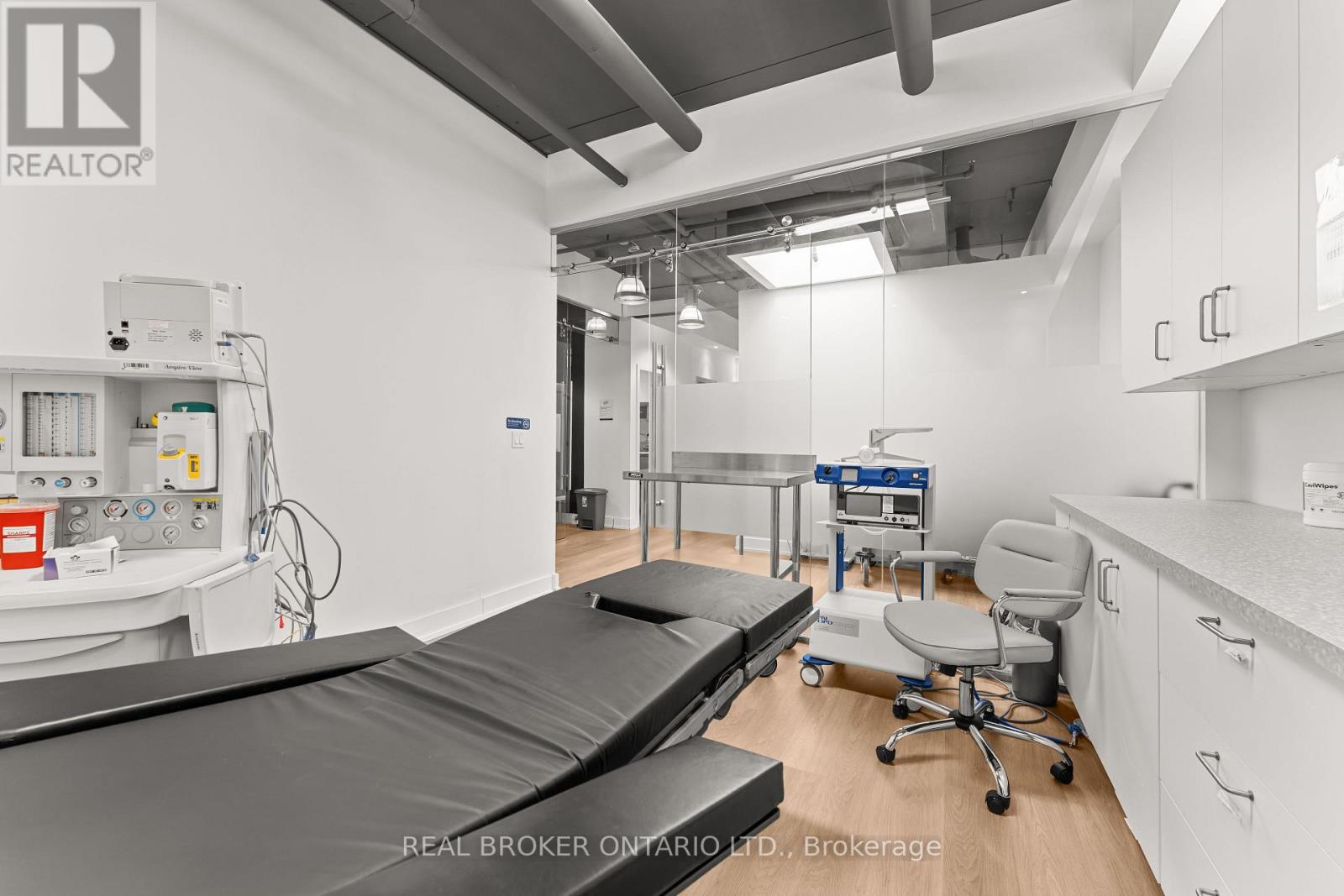 501 - 21 Camden Street, Toronto, Ontario M5V 1V2 - Photo 24 - C13538234