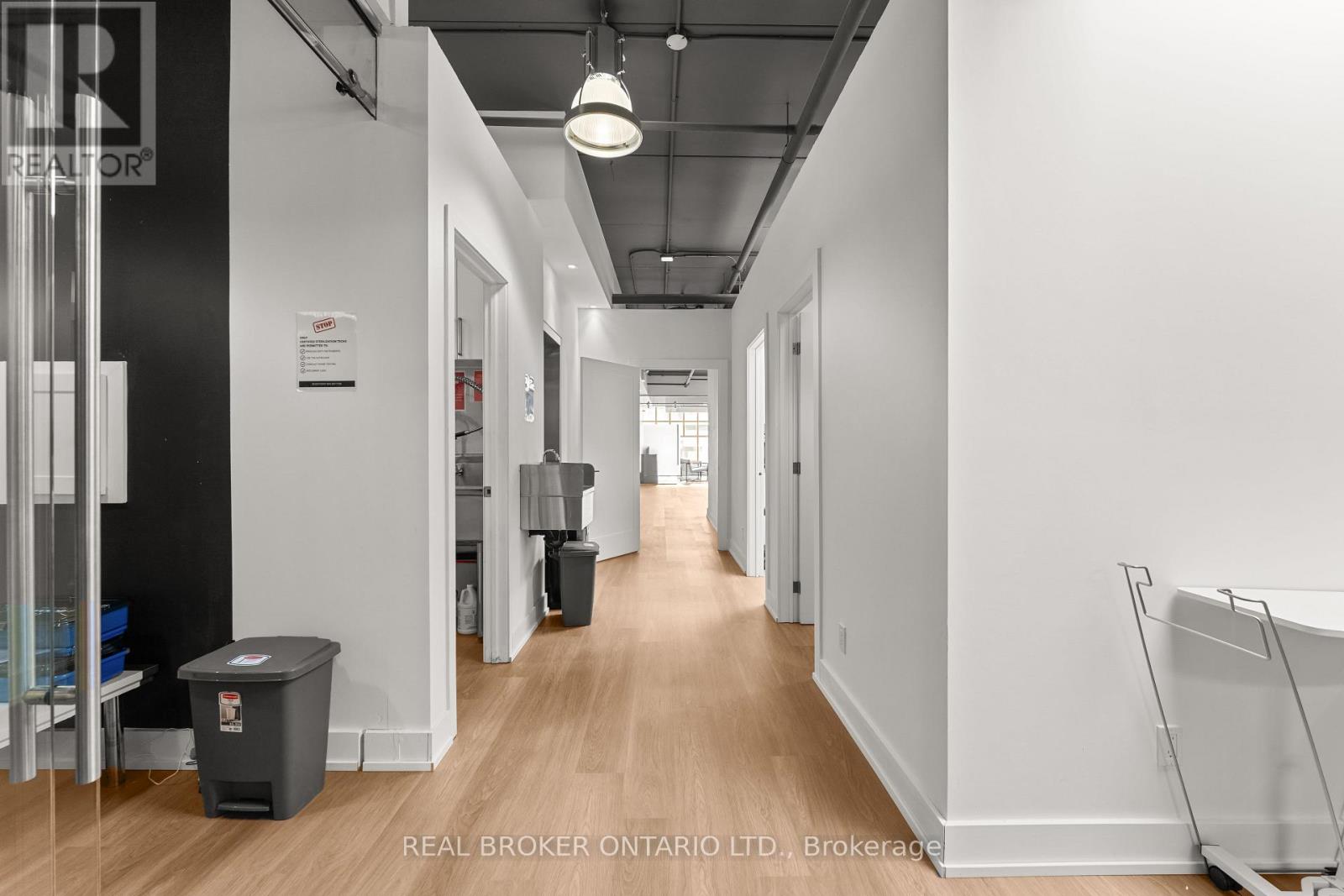 501 - 21 Camden Street, Toronto, Ontario M5V 1V2 - Photo 25 - C13538234