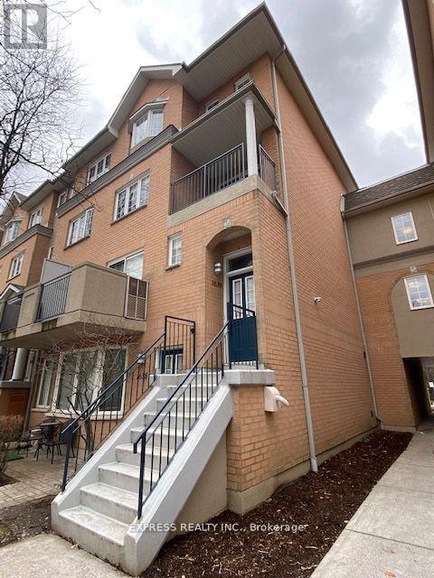 1639 - 28 SOMMERSET WAY, Toronto, Ontario