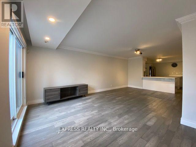 1639 - 28 Sommerset Way, Toronto, Ontario  M2N 6W7 - Photo 2 - C13538260