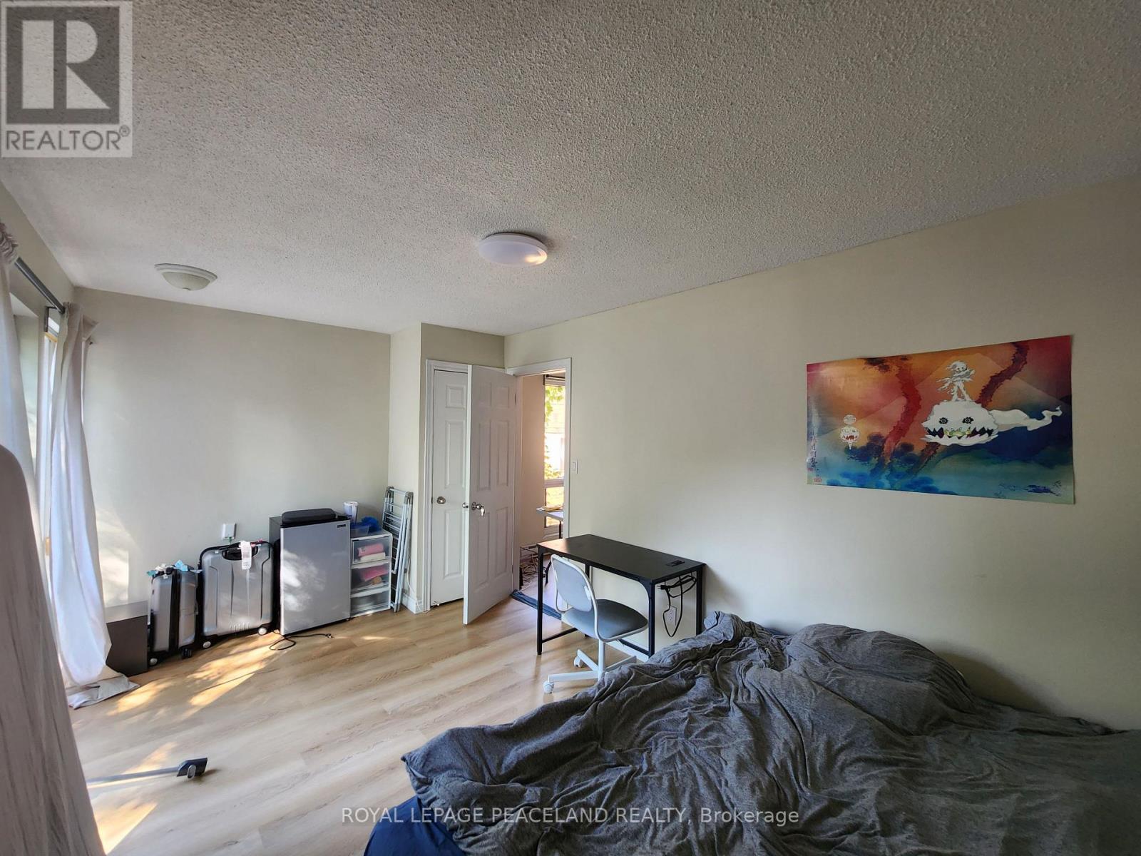 5 - 558 Spadina Crescent, Toronto, Ontario  M5S 2J9 - Photo 2 - C13538276