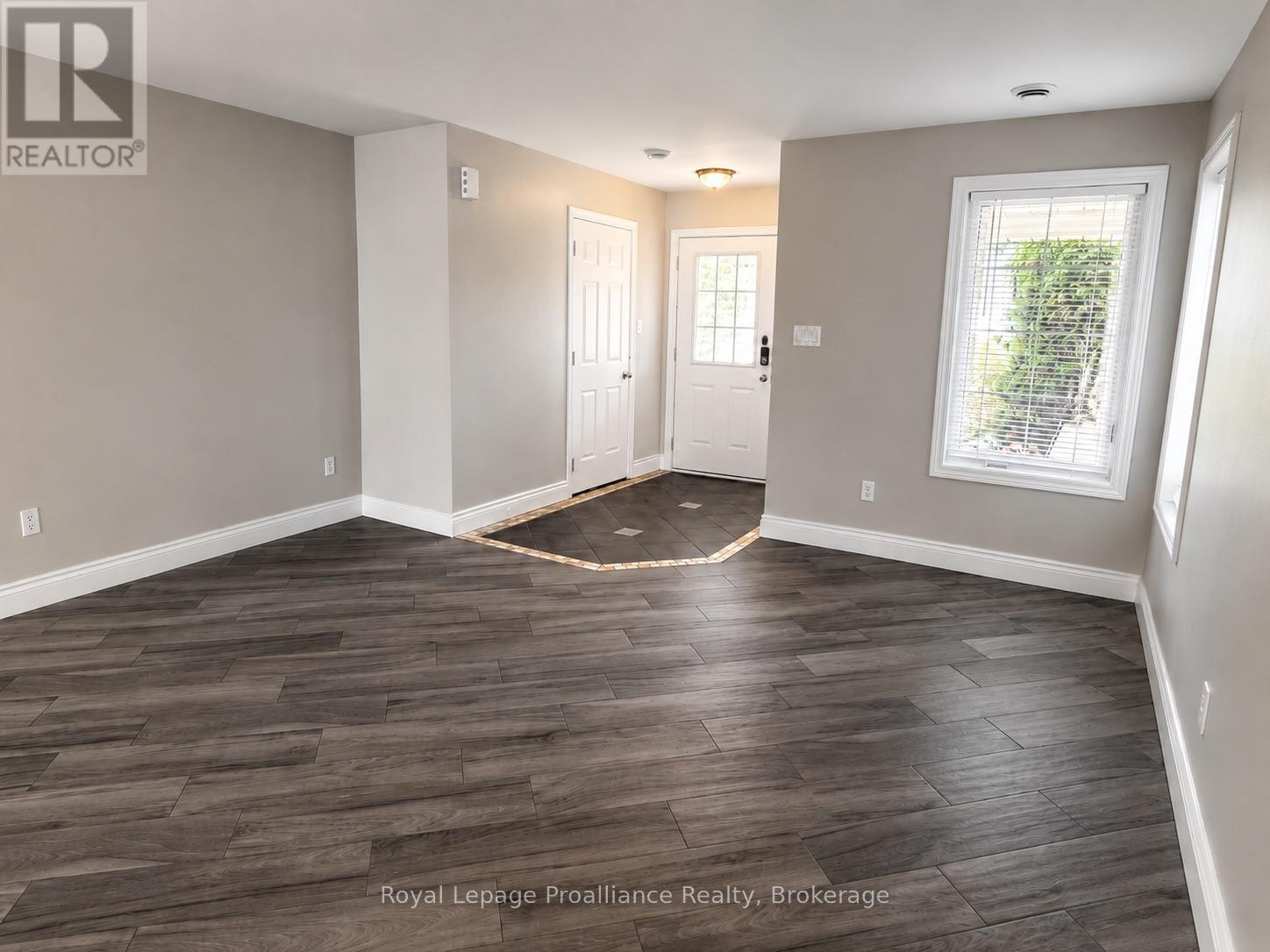 54 South John Street, Belleville, Ontario  K8N 3E3 - Photo 4 - X13537906