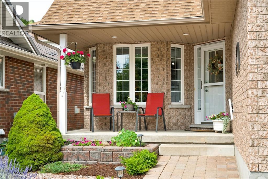 244 Fallowfield Drive, Kitchener, Ontario  N2C 2T7 - Photo 4 - 40846343