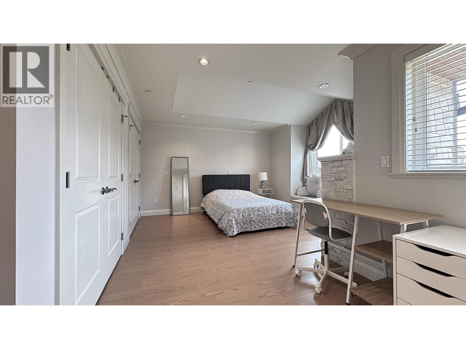 1436 Bewicke Avenue, North Vancouver, British Columbia  V7M 3B8 - Photo 11 - R3143934