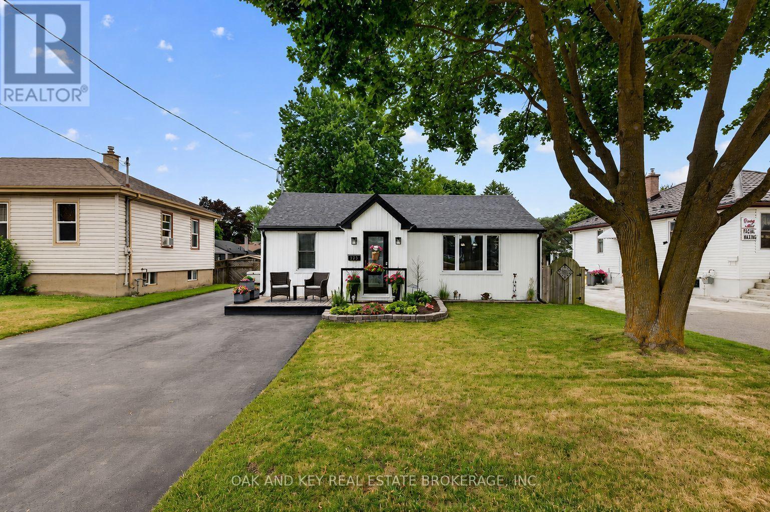 323 CLARKE ROAD, London East (East H)
