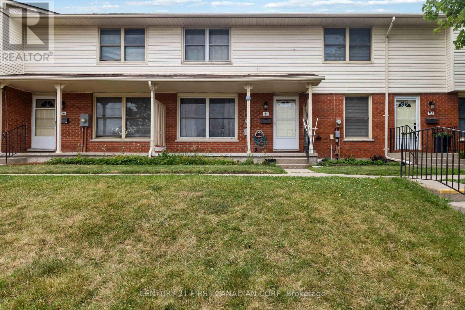 $2,300 Monthly54 - 51 Sholto Drive, London South, Ontario