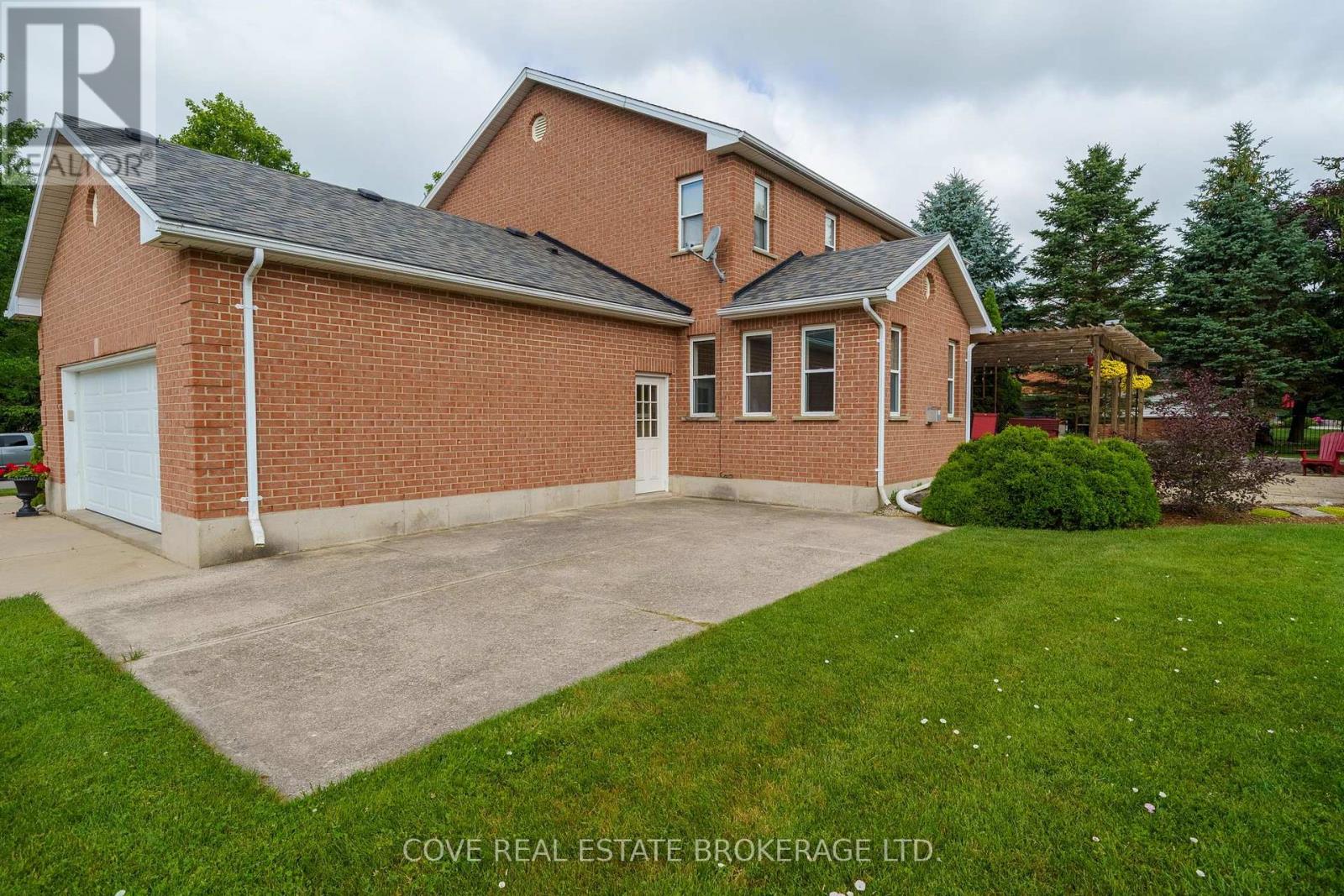 149 Salisbury Drive, Middlesex Centre, Ontario  N0M 1P0 - Photo 38 - X13538262