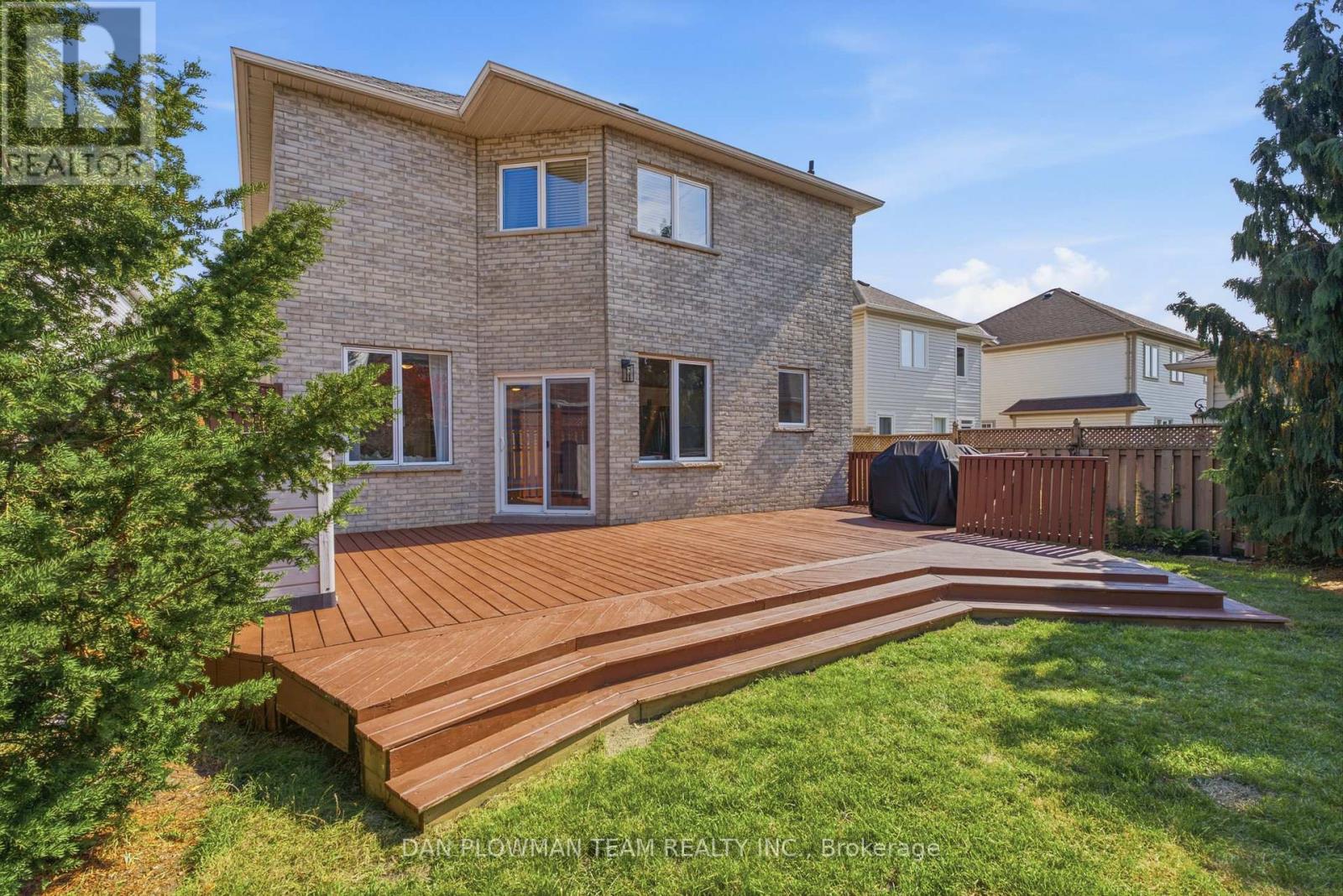 30 Weldon Street, Whitby, Ontario L1R 2T4 - Photo 46 - E13538006