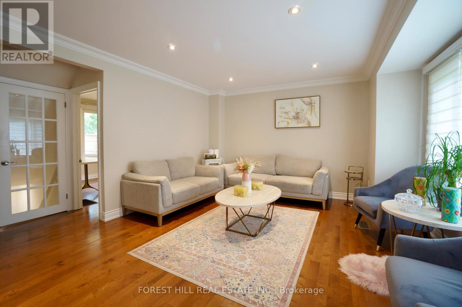 7 Twin Pauls Crescent, Toronto, Ontario M1R 3Z6 - Photo 2 - E13538048
