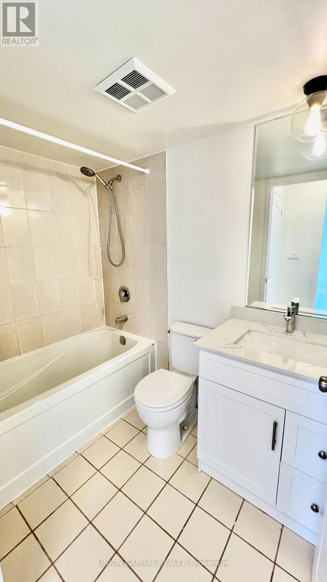 1907 - 38 Lee Centre Drive, Toronto, Ontario  M1H 3J7 - Photo 13 - E13538174