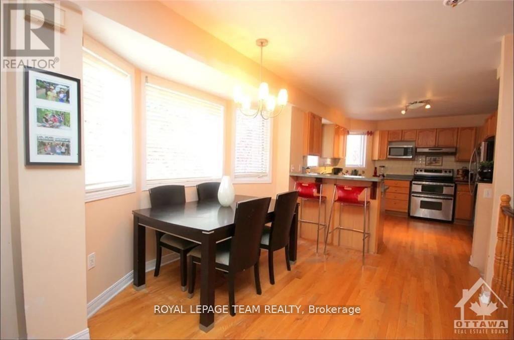 376 Lisgar Street, Ottawa, Ontario  K2P 2J3 - Photo 2 - X13538252