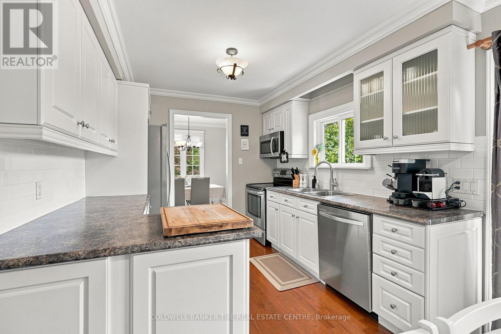 2218 Mildred Avenue, Innisfil, Ontario  L9S 2B9 - Photo 11 - N13537994