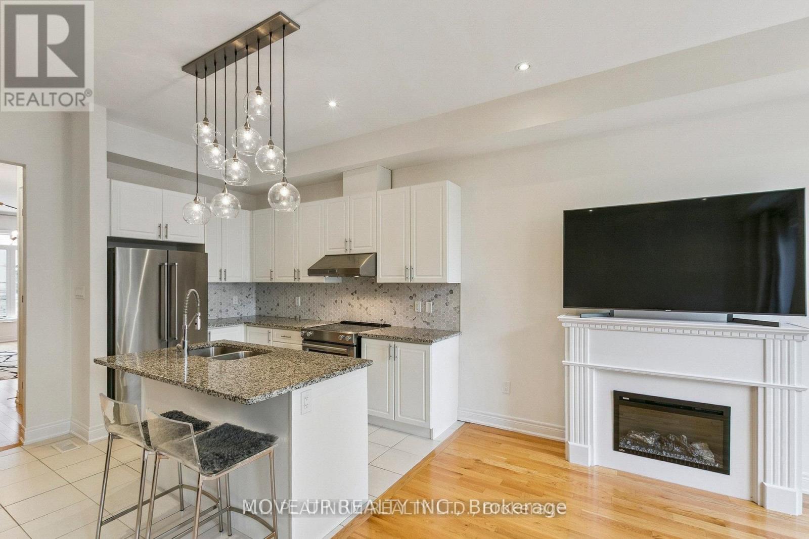 32 Kingsville Lane, Richmond Hill, Ontario L4C 7V6 - Photo 11 - N13538022