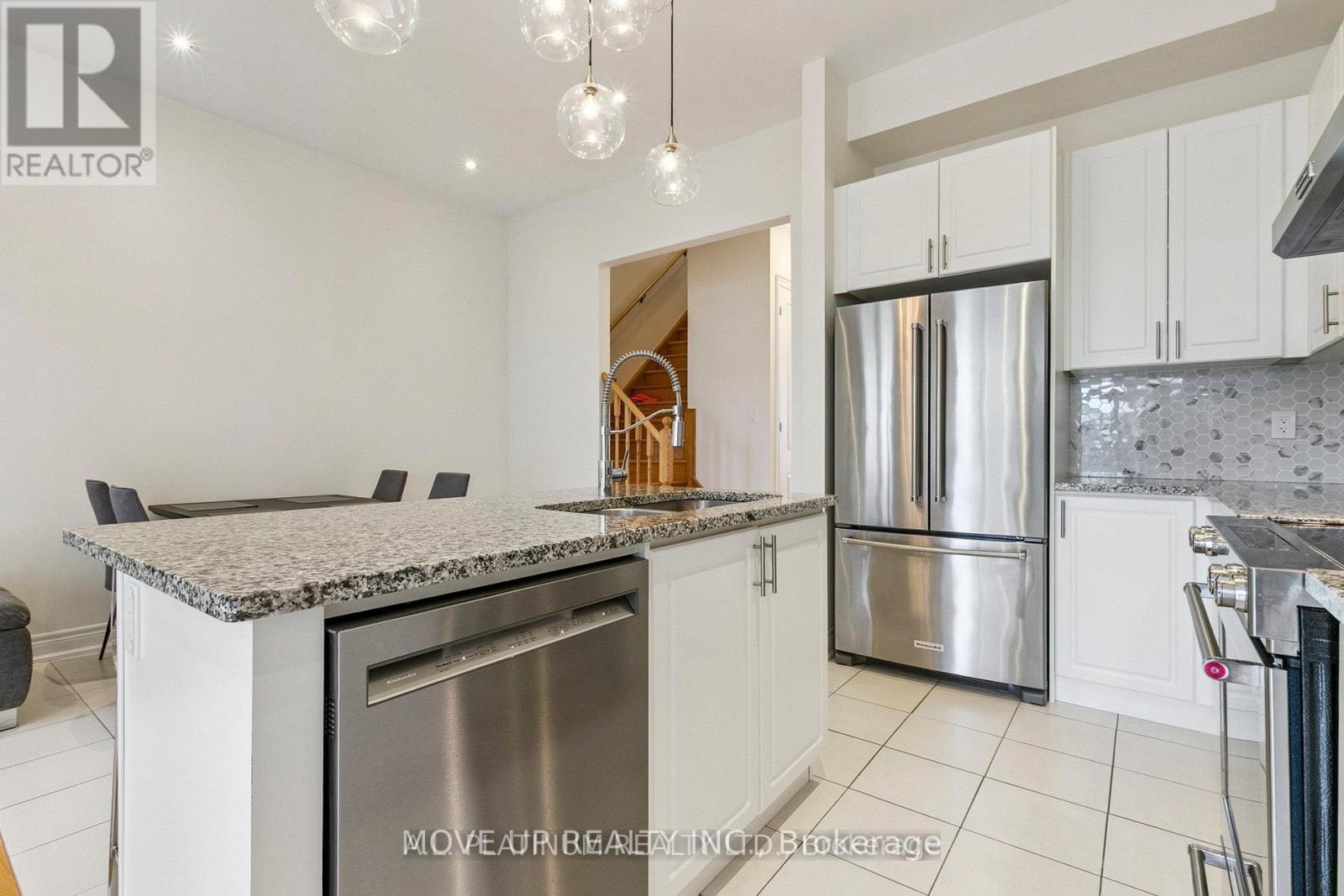 32 Kingsville Lane, Richmond Hill, Ontario L4C 7V6 - Photo 12 - N13538022
