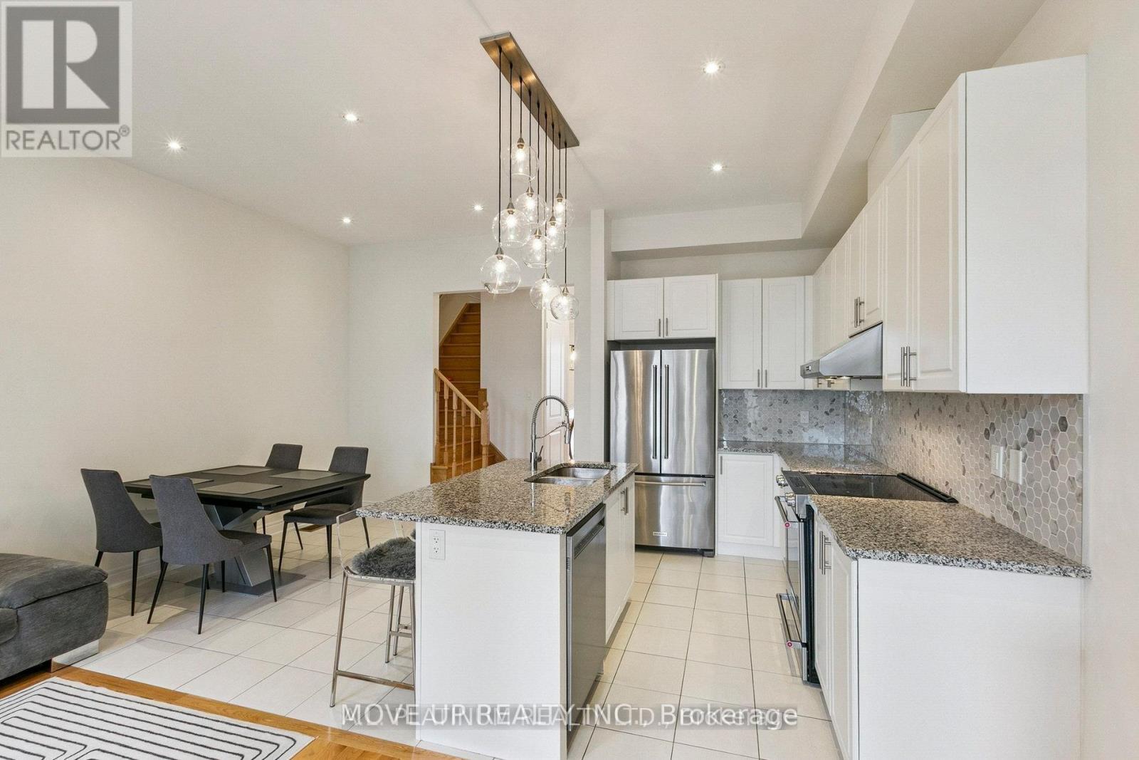 32 Kingsville Lane, Richmond Hill, Ontario L4C 7V6 - Photo 16 - N13538022