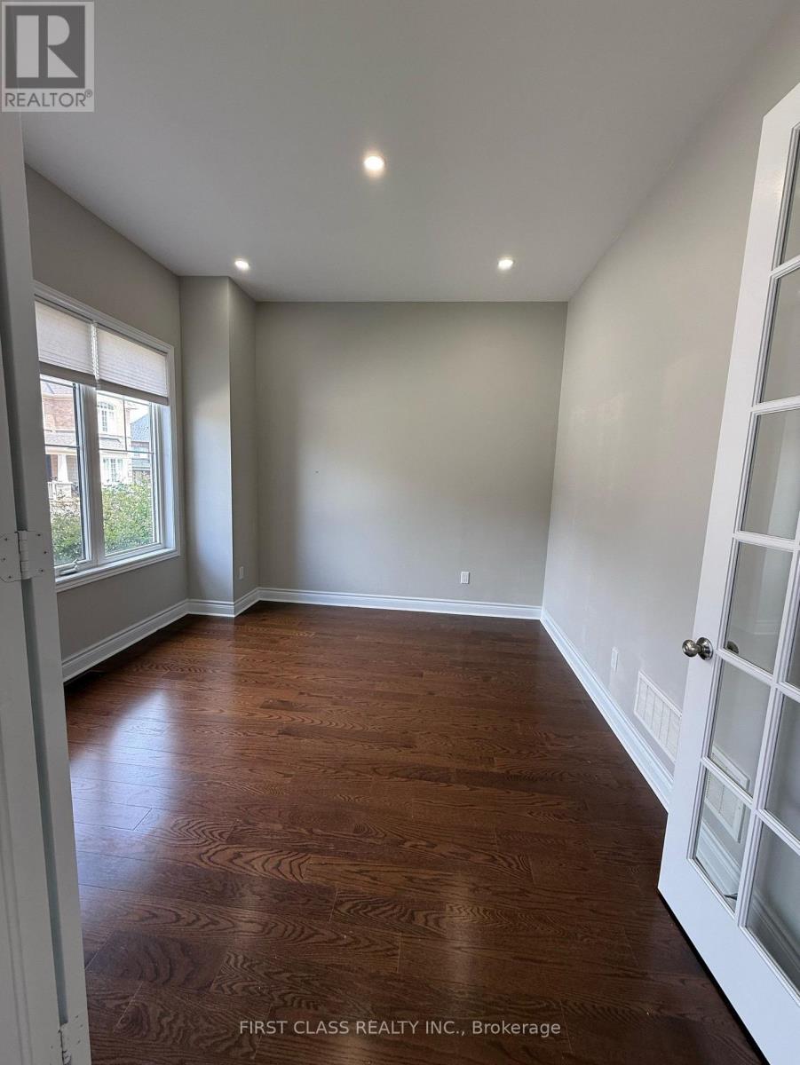 60 Match Point Court, Aurora, Ontario  L4G 3J1 - Photo 11 - N13538062