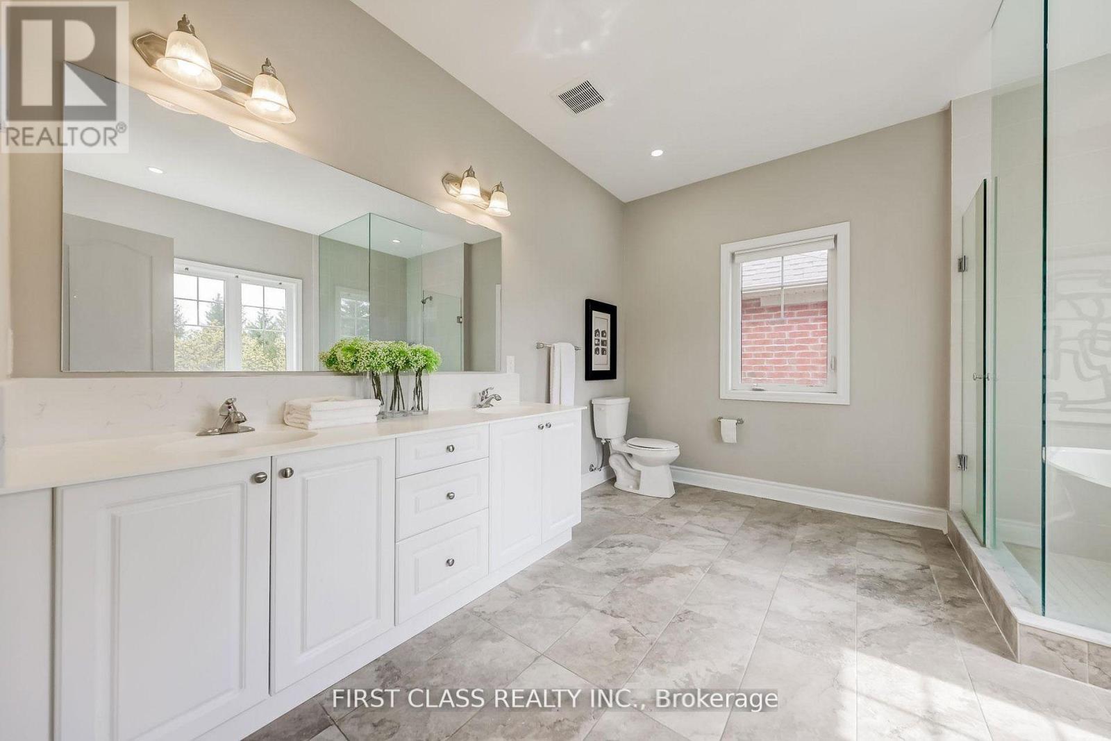 60 Match Point Court, Aurora, Ontario  L4G 3J1 - Photo 8 - N13538062
