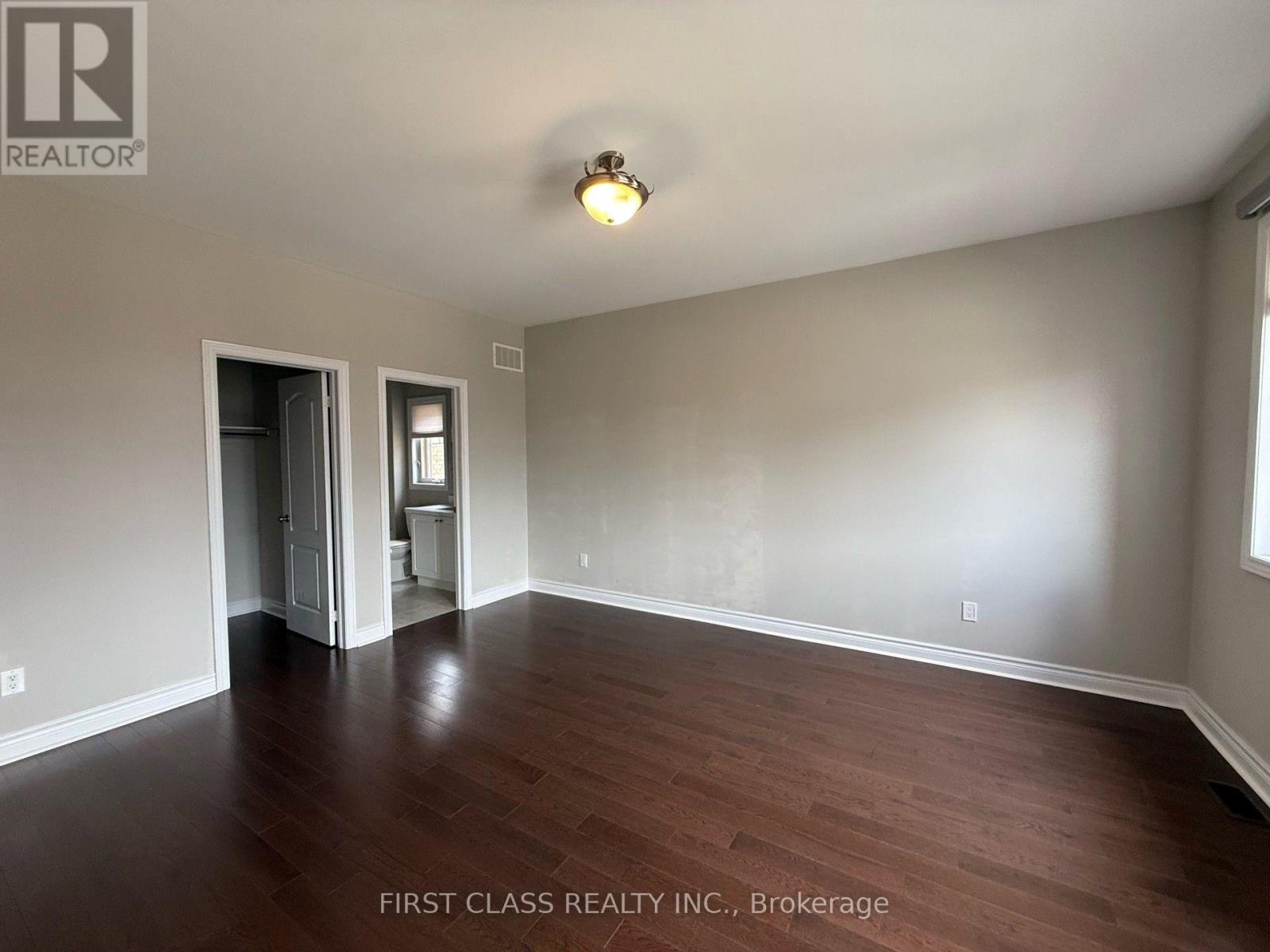 60 Match Point Court, Aurora, Ontario  L4G 3J1 - Photo 9 - N13538062