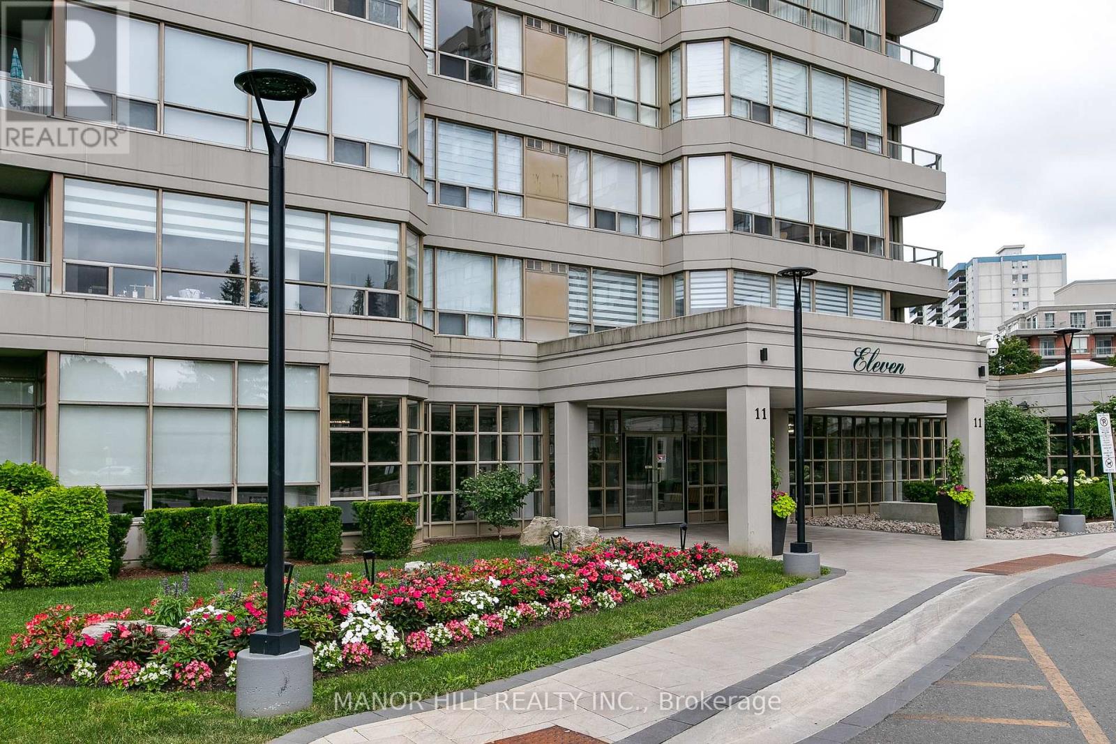 814 - 11 Townsgate Drive, Vaughan, Ontario  L4J 8G4 - Photo 2 - N13538194