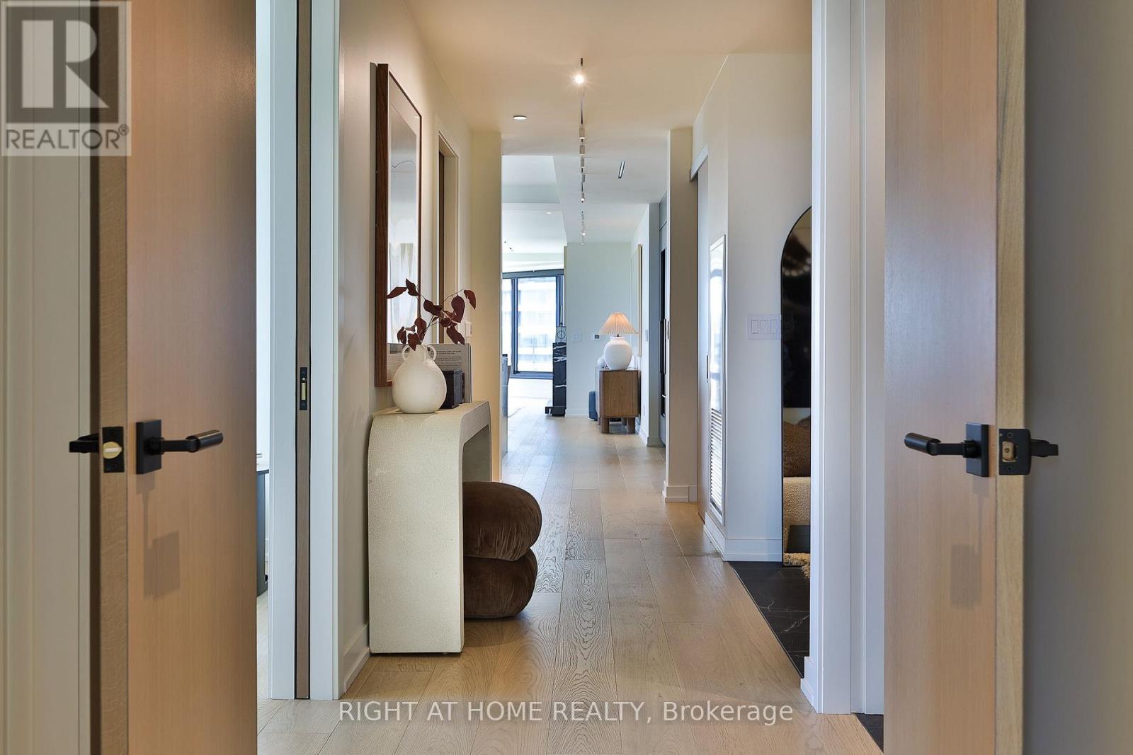 1302 - 200 Sudbury Street, Toronto, Ontario M6J 0H1 - Photo 3 - C13538152