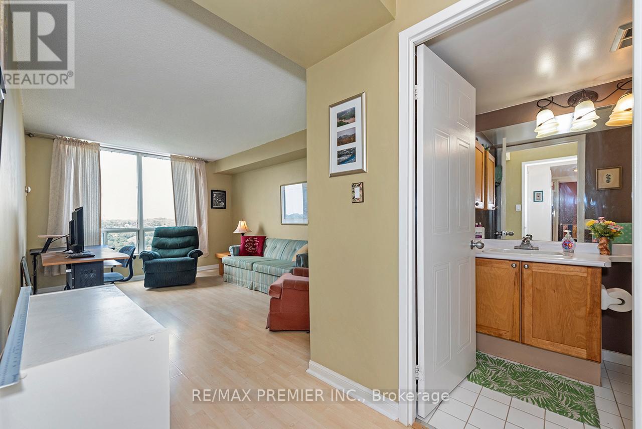 1504 - 1 Hickory Tree Road, Toronto, Ontario  M9N 3W4 - Photo 10 - W13537954