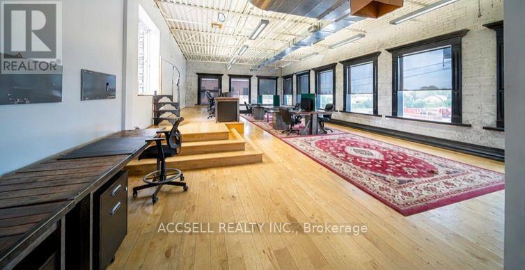 342 Munster Avenue, Toronto, Ontario M8Z 3C5 - Photo 3 - W13538124
