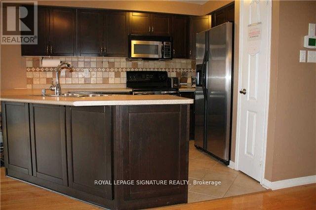 3967 Stardust Drive, Mississauga, Ontario  L5M 8A6 - Photo 11 - W13538136