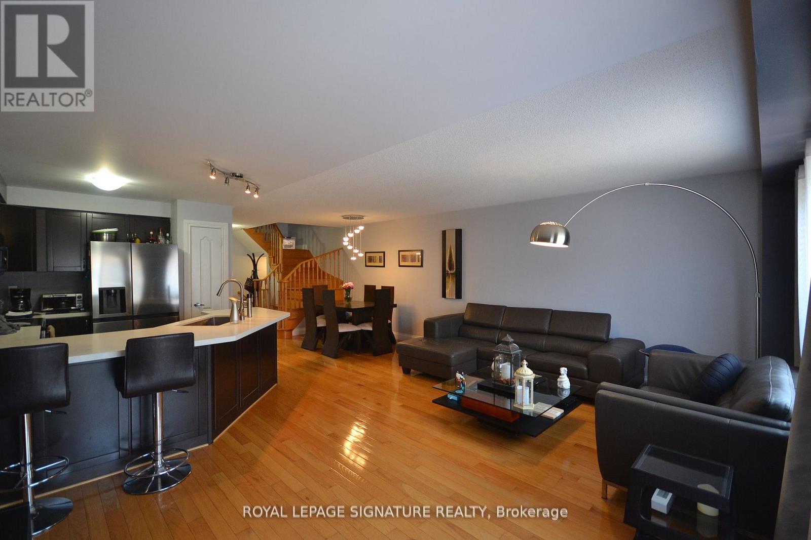 3967 Stardust Drive, Mississauga, Ontario  L5M 8A6 - Photo 7 - W13538136