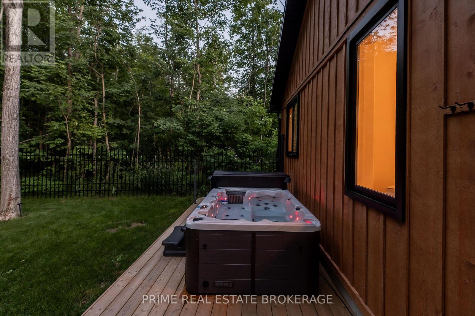 74356 Driftwood Drive, Bluewater, Ontario  N0M 1G0 - Photo 5 - X13537726