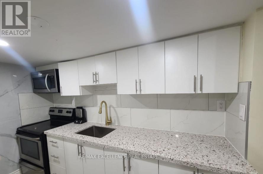 Bsmnt - 156 Voltarie Crescent, Mississauga, Ontario  L5A 2A4 - Photo 2 - W13515100