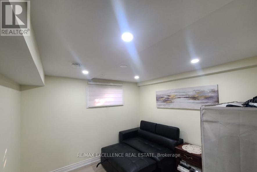 Bsmnt - 156 Voltarie Crescent, Mississauga, Ontario  L5A 2A4 - Photo 5 - W13515100