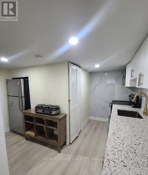 Bsmnt - 156 Voltarie Crescent, Mississauga, Ontario  L5A 2A4 - Photo 3 - W13515100