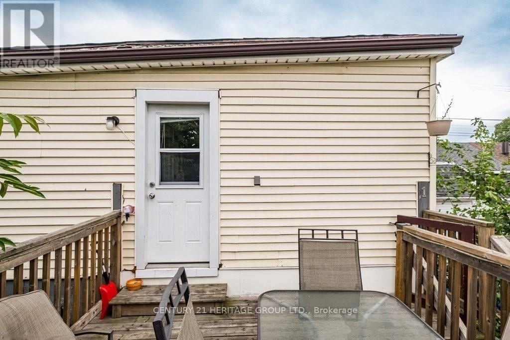 1125 CANNON STREET E, Hamilton, Ontario