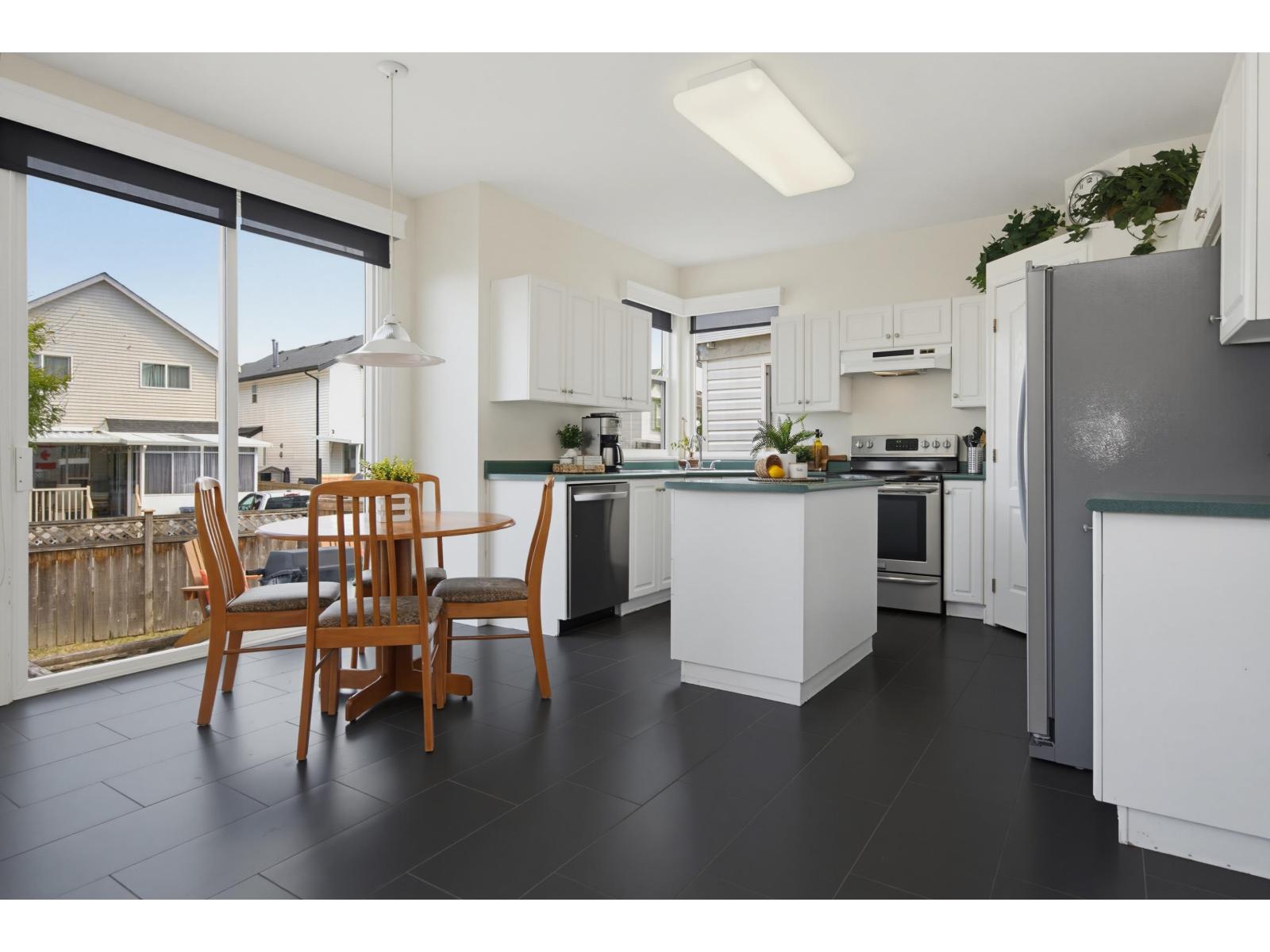 18503 64b Avenue, Surrey, British Columbia  V3S 8S8 - Photo 16 - R3143414