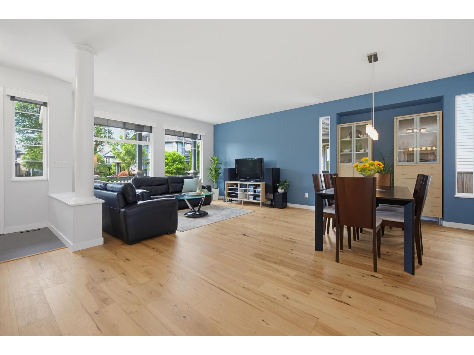 18503 64b Avenue, Surrey, British Columbia  V3S 8S8 - Photo 5 - R3143414