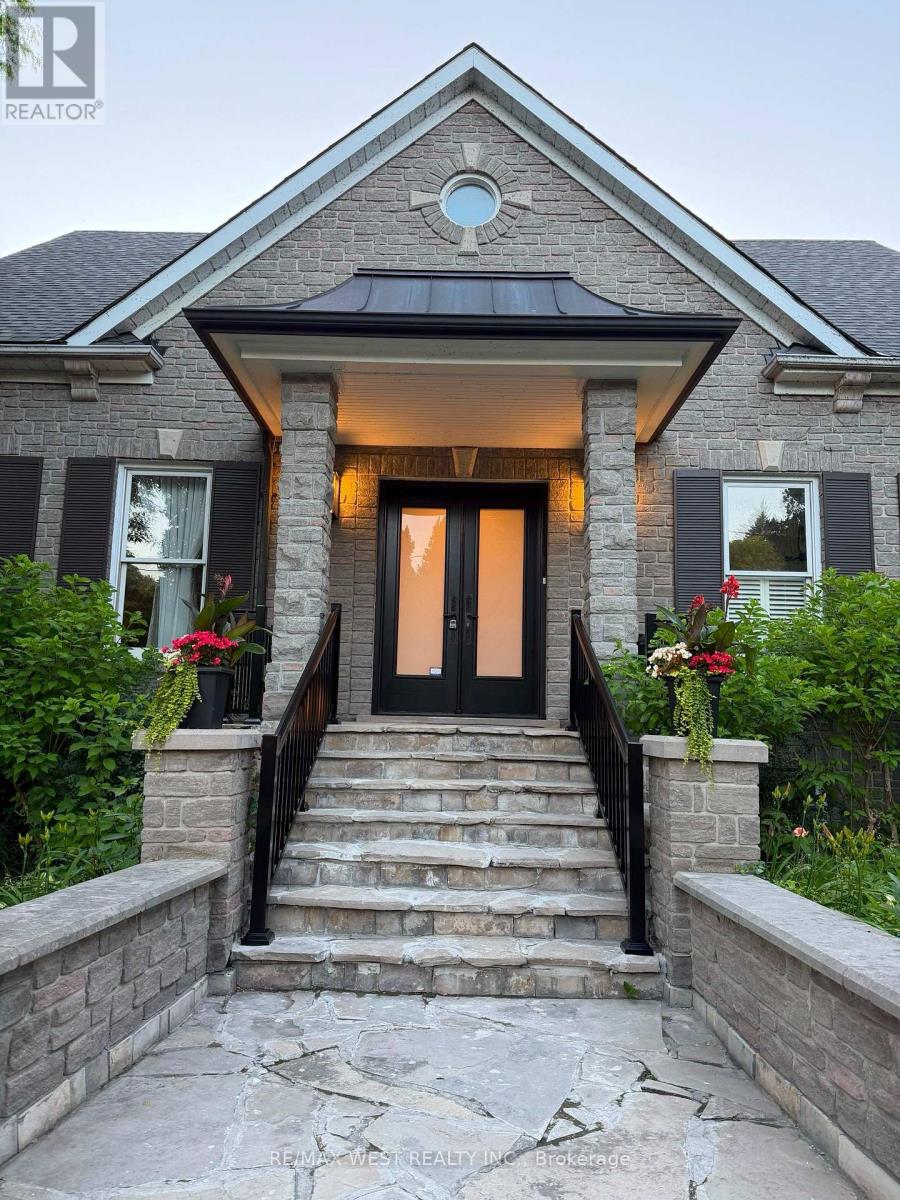 5 Humberview Drive, Vaughan, Ontario  L4H 1B1 - Photo 3 - N13172040
