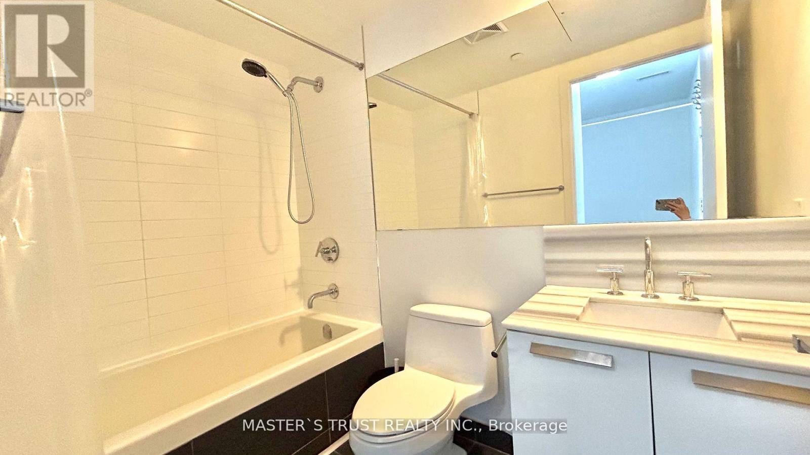 815 - 57 St Joseph Street, Toronto, Ontario  M5S 0C5 - Photo 7 - C13538410