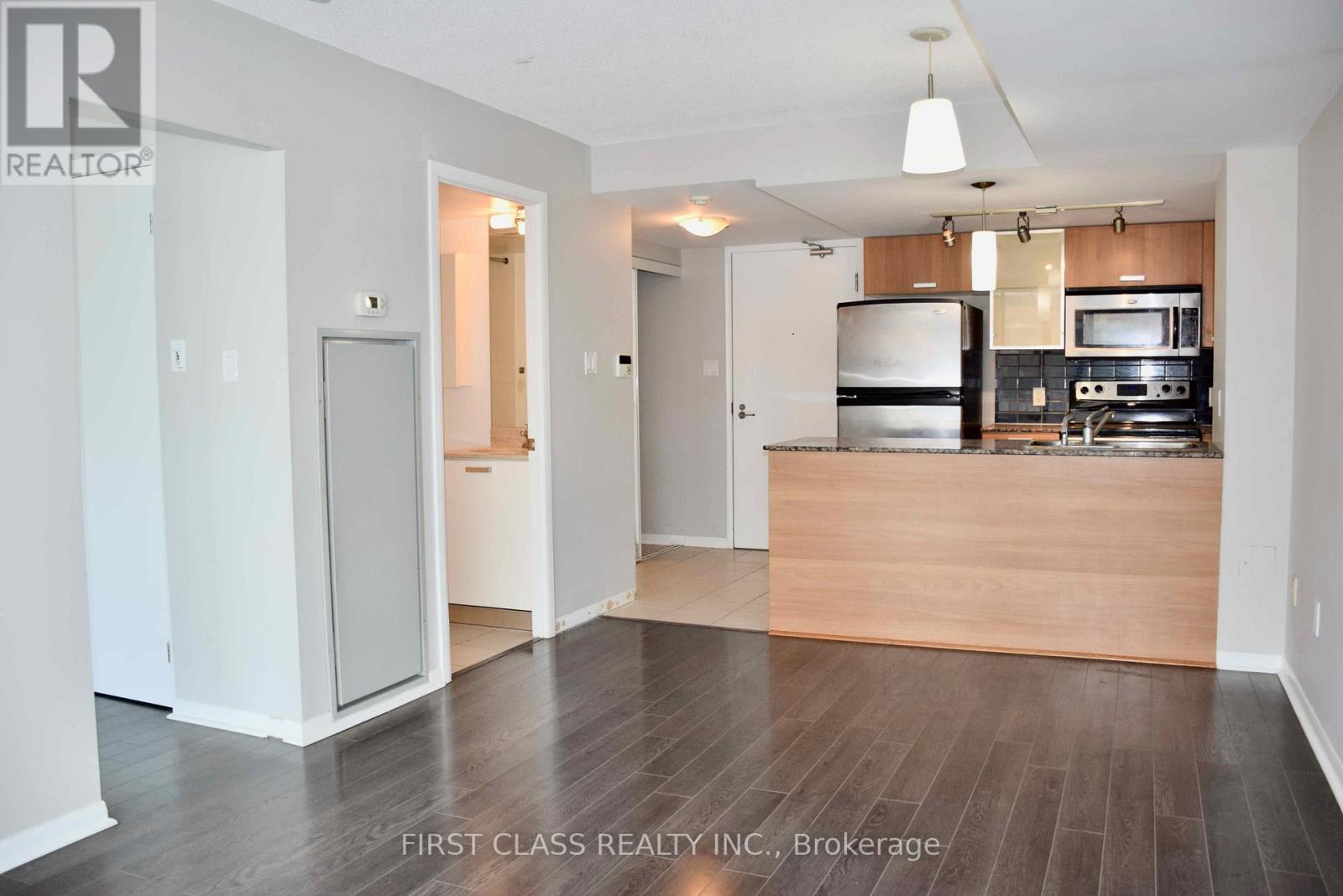 1406 - 37 Grosvenor Street, Toronto, Ontario  M4Y 3G5 - Photo 3 - C13538412