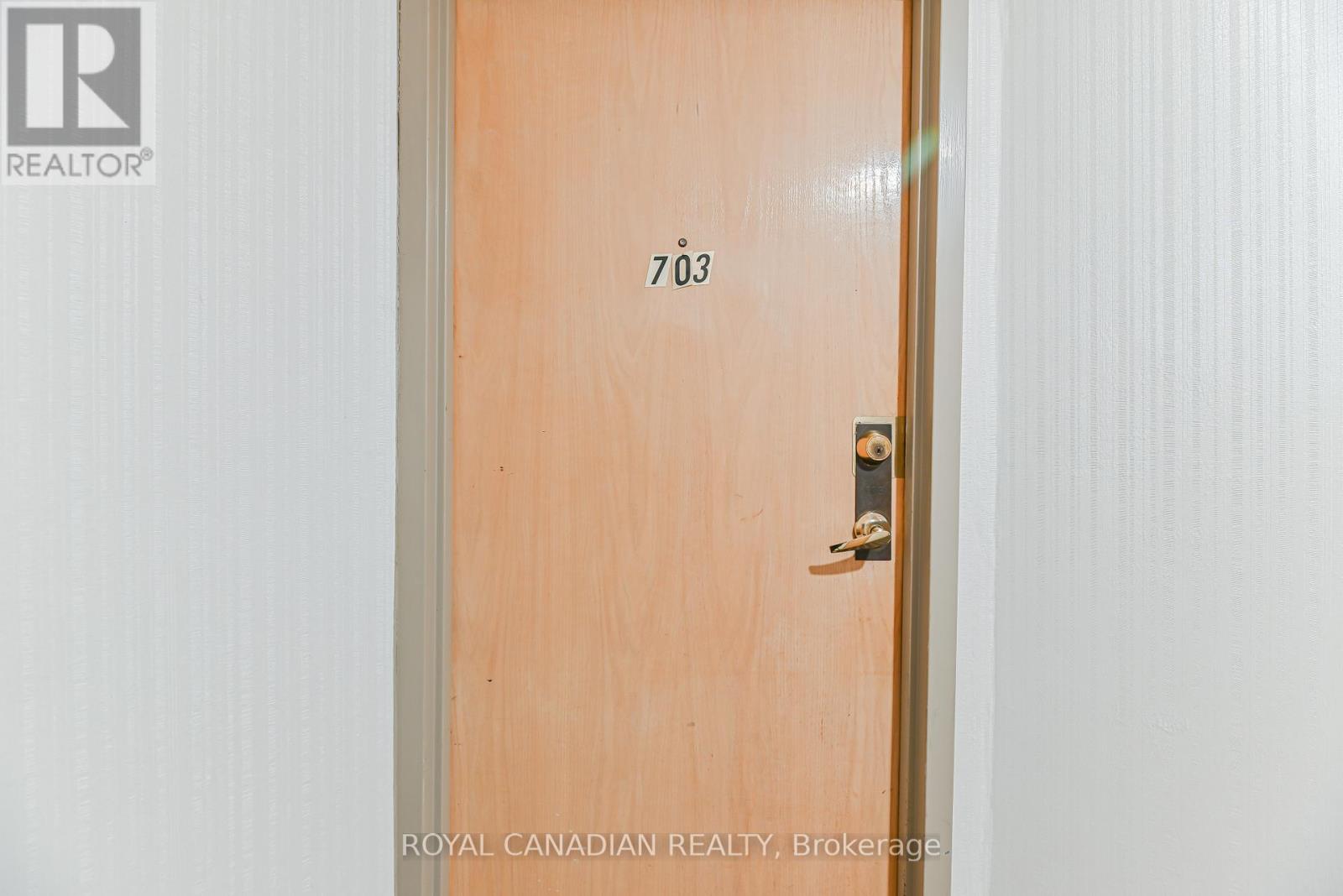 703 - 88 Alton Towers Circle, Toronto, Ontario  M1V 5C5 - Photo 5 - E13538338