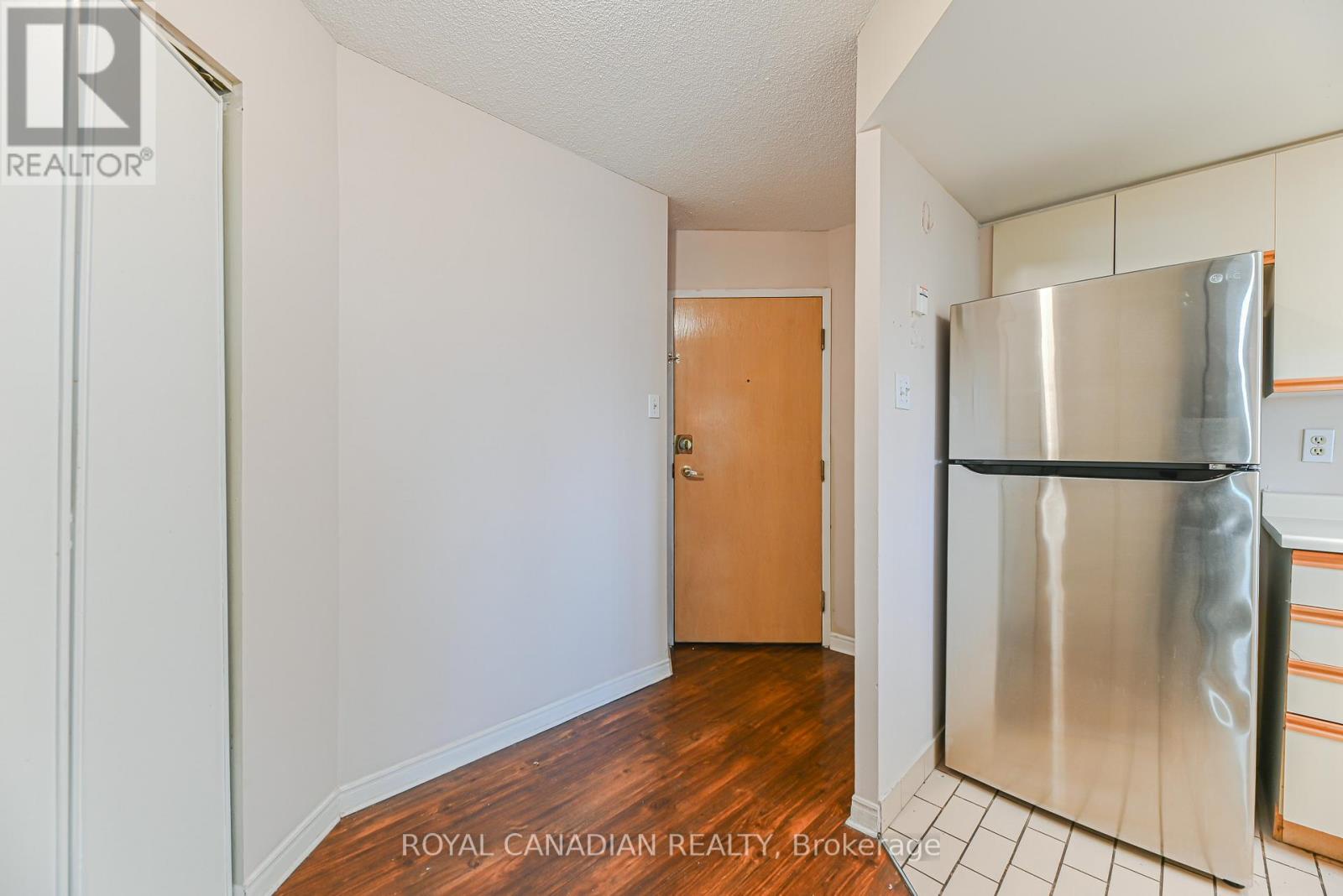 703 - 88 Alton Towers Circle, Toronto, Ontario  M1V 5C5 - Photo 6 - E13538338