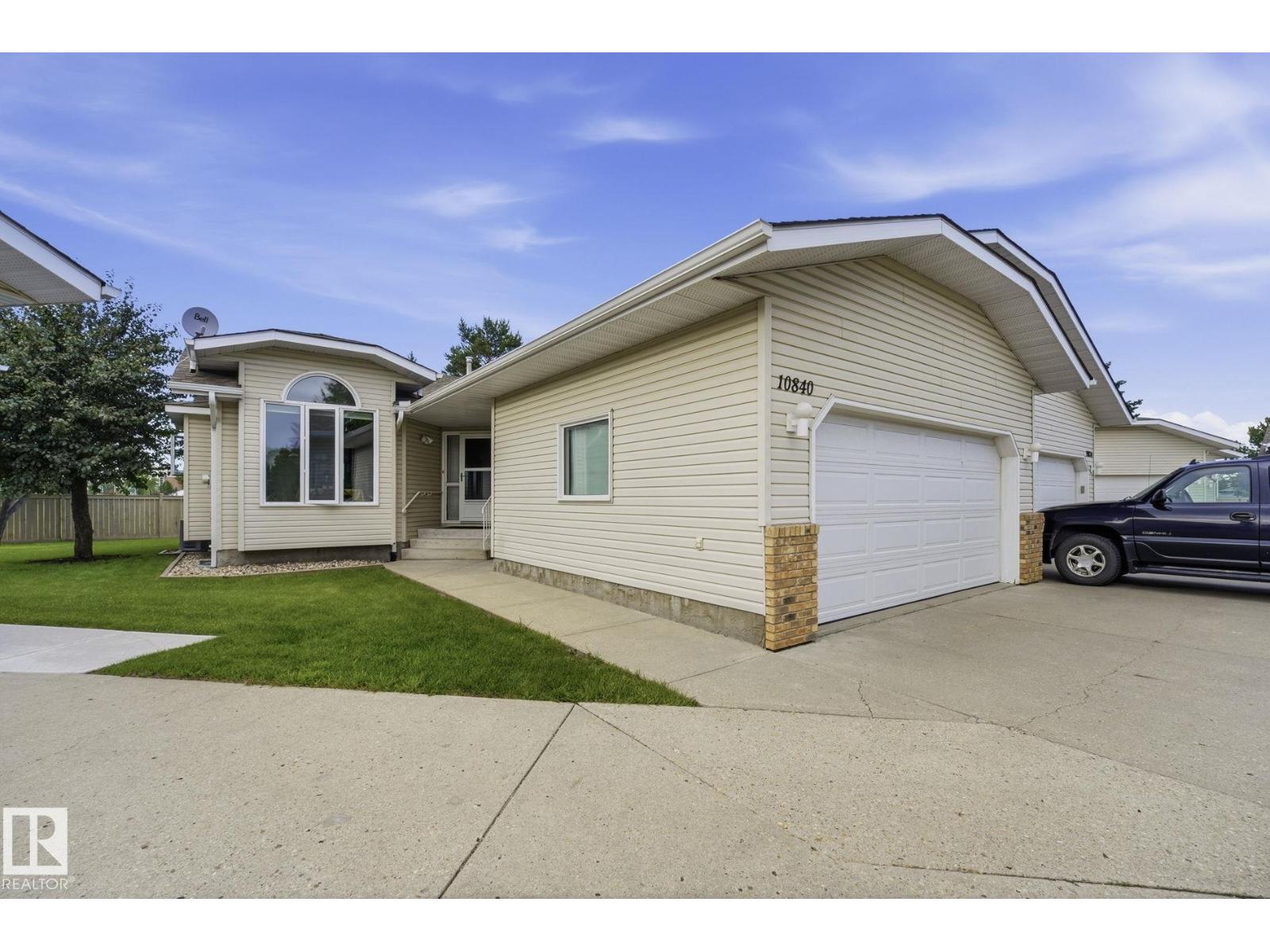 10840 25 Av NW, Edmonton, Alberta T5J 6N5 - Photo 2 - E4497630