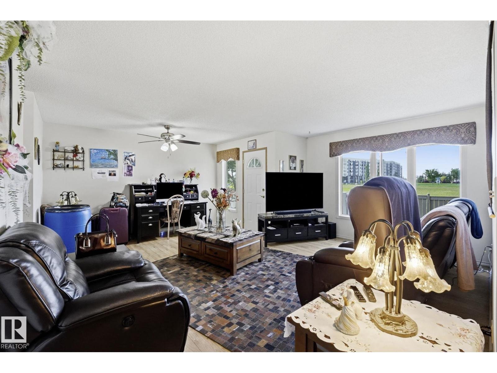 10840 25 Av NW, Edmonton, Alberta T5J 6N5 - Photo 5 - E4497630