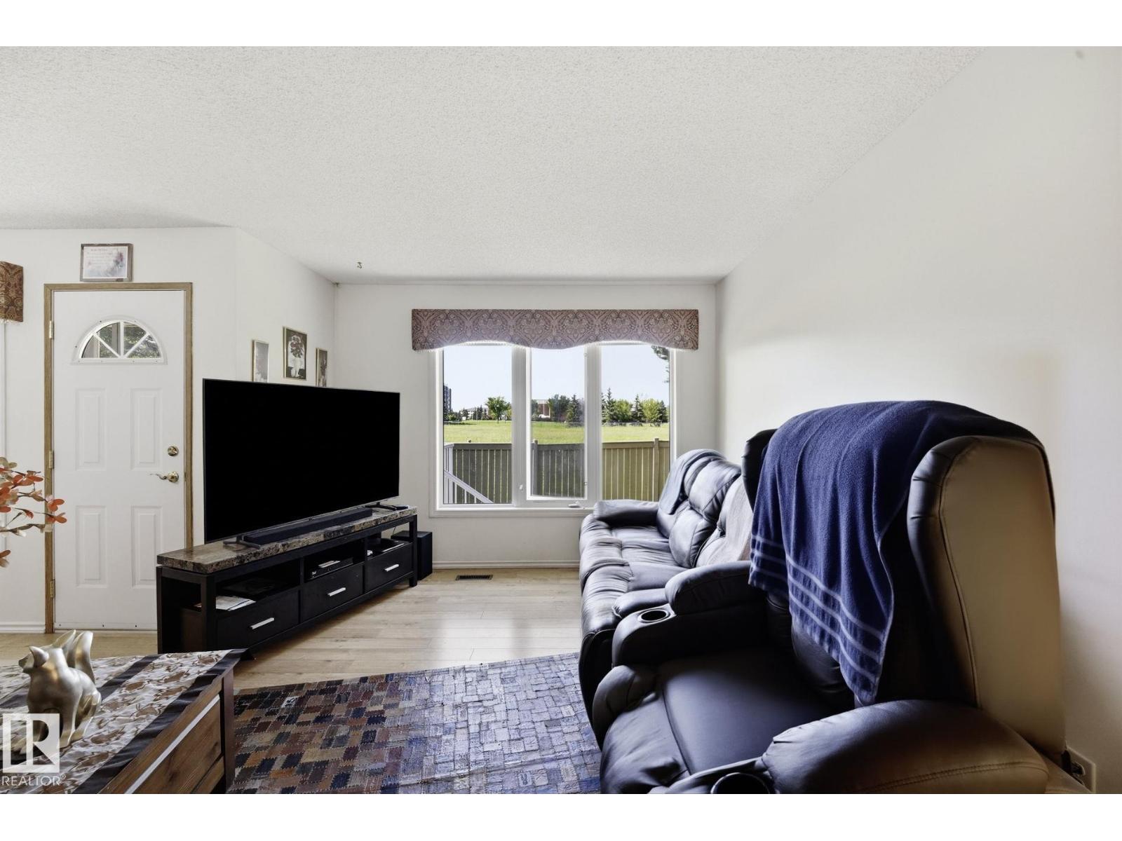 10840 25 Av NW, Edmonton, Alberta T5J 6N5 - Photo 8 - E4497630
