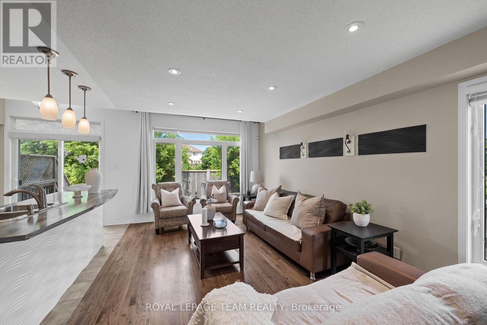 348 Brigitta Street, Ottawa, Ontario  K2S 0H9 - Photo 10 - X13538458
