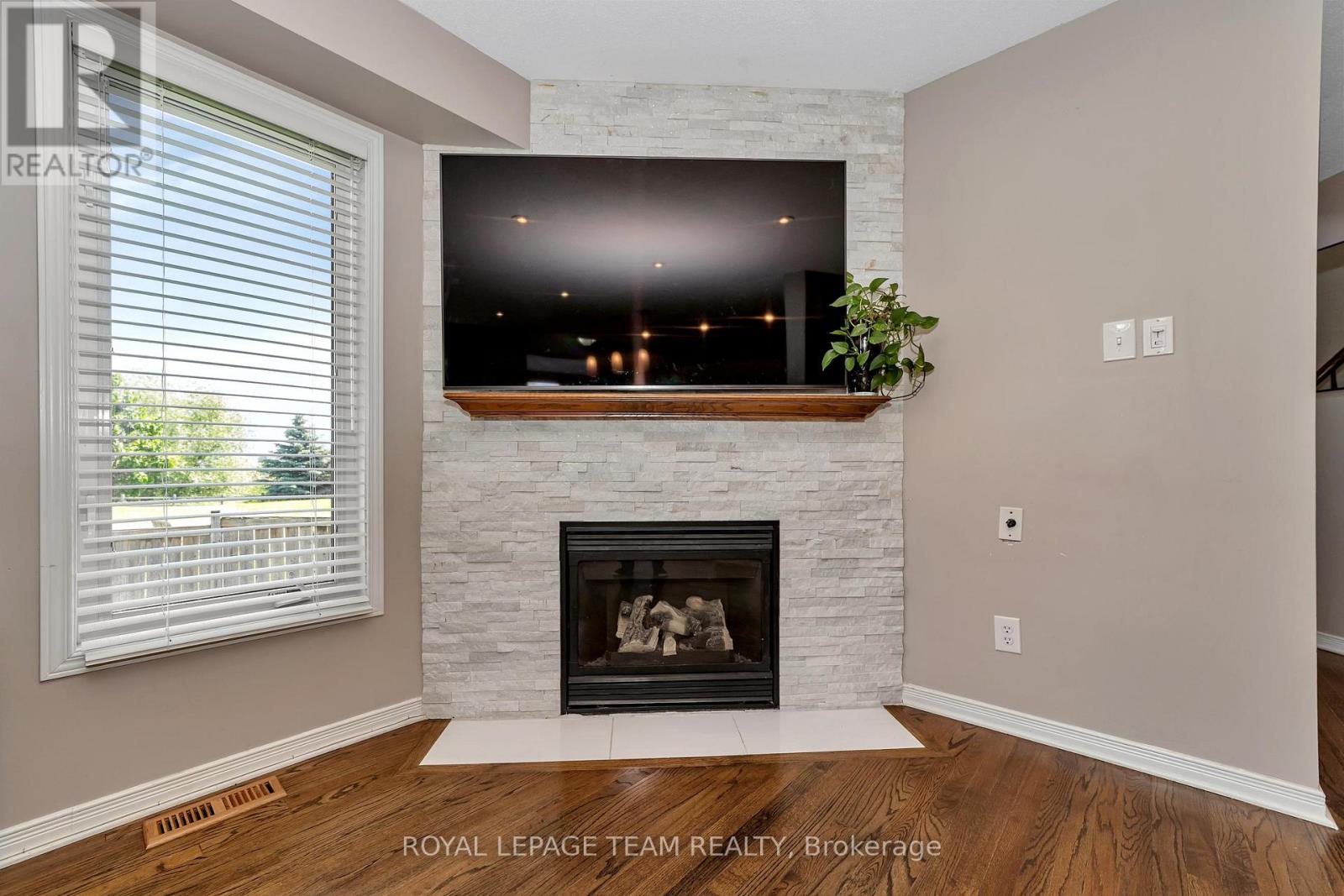 348 Brigitta Street, Ottawa, Ontario  K2S 0H9 - Photo 9 - X13538458