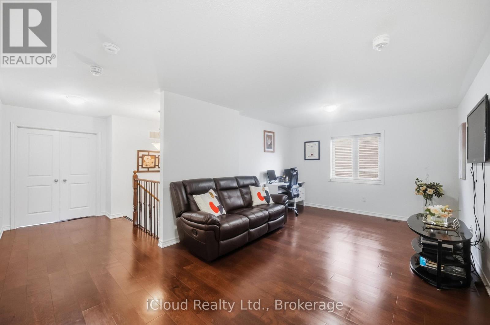 5 Leith Drive, Bradford West Gwillimbury, Ontario  L3Z 0G5 - Photo 19 - N13538216