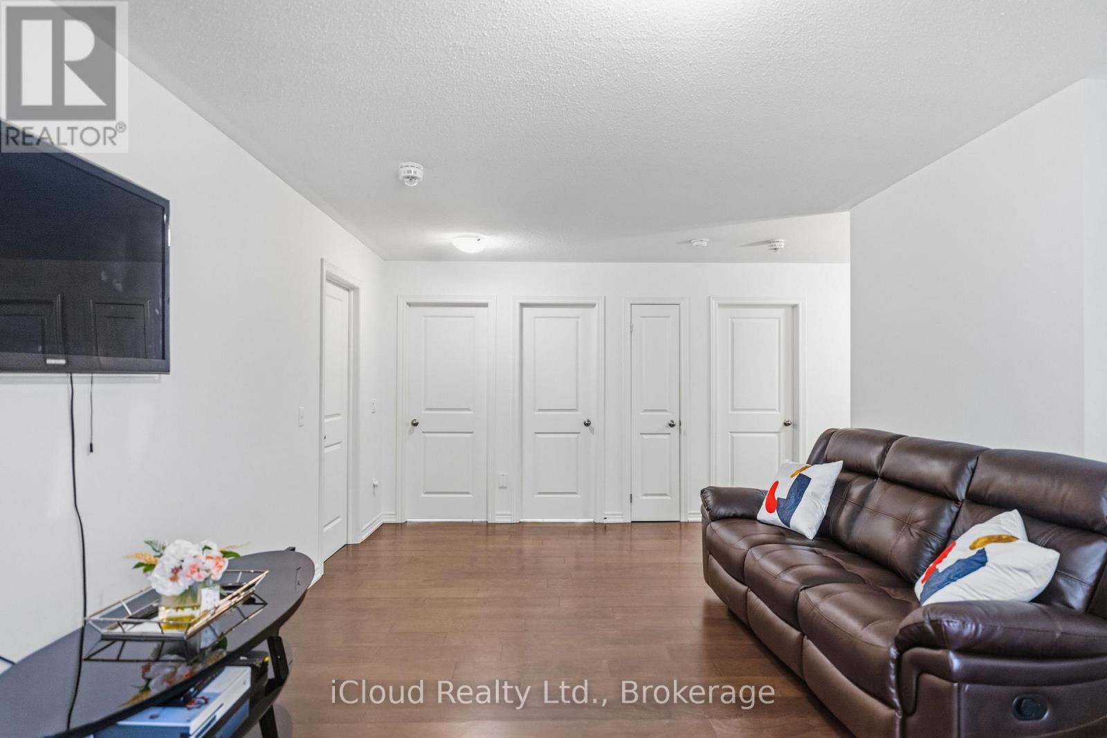 5 Leith Drive, Bradford West Gwillimbury, Ontario  L3Z 0G5 - Photo 20 - N13538216