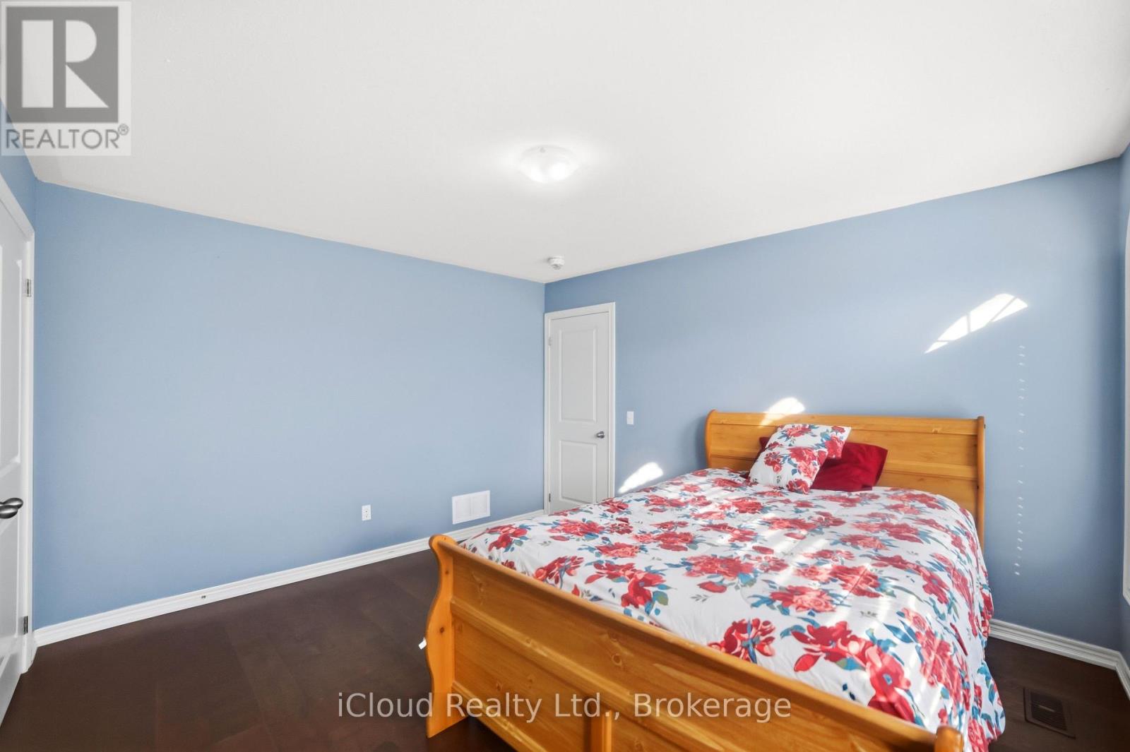 5 Leith Drive, Bradford West Gwillimbury, Ontario  L3Z 0G5 - Photo 25 - N13538216